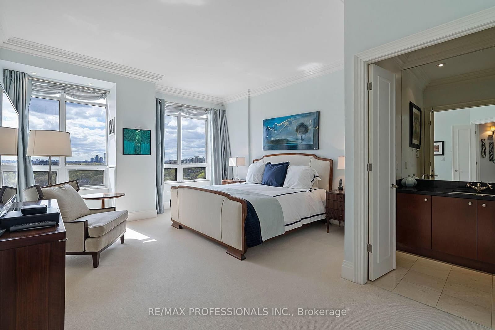 99 Avenue Road, Unit SUBPH3 thumbnail 33