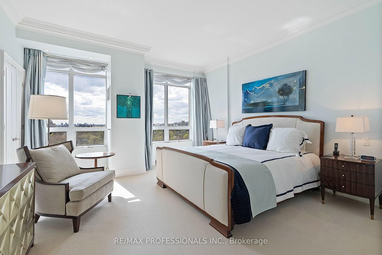 99 Avenue Road, Unit SUBPH3 thumbnail 34
