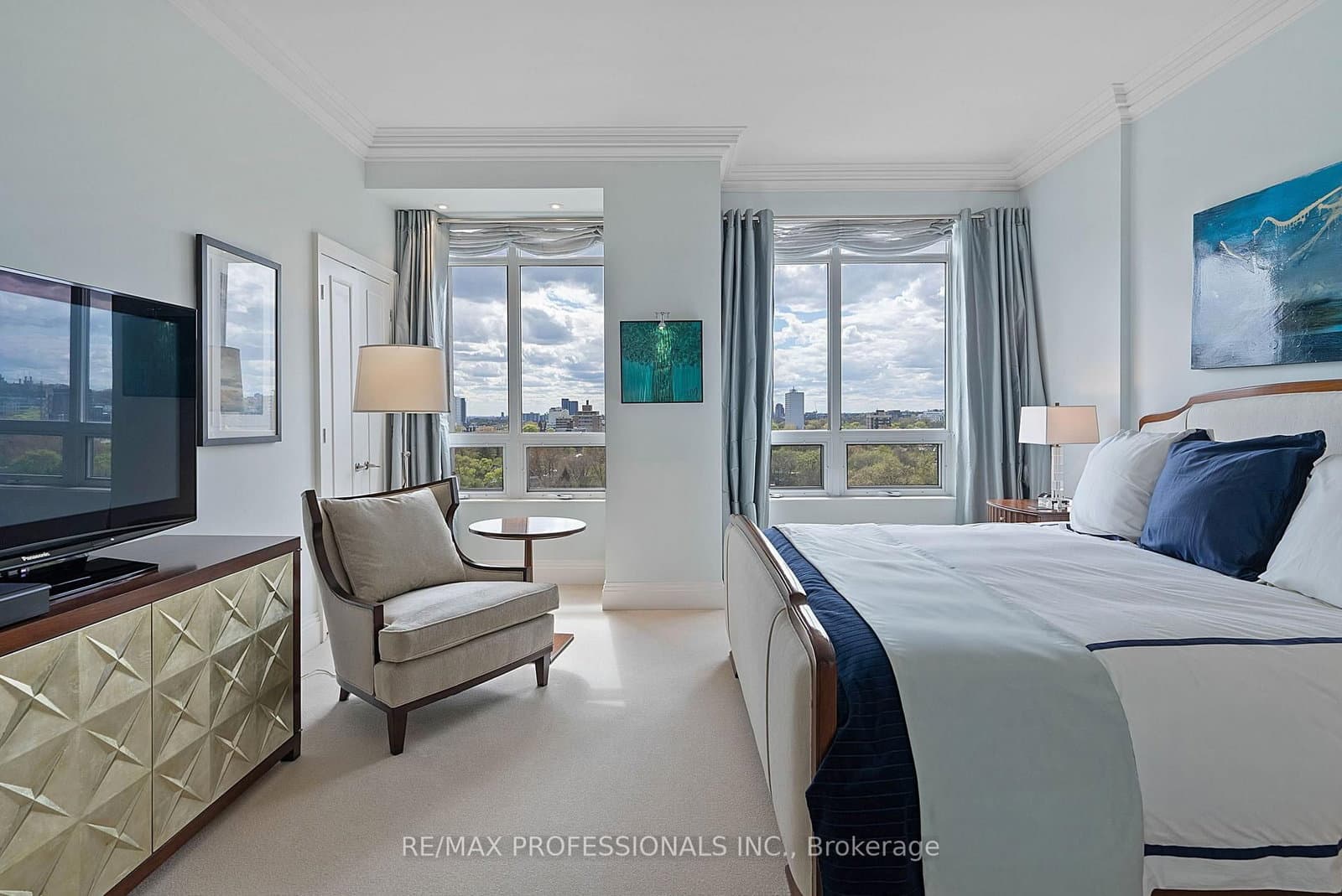 99 Avenue Road, Unit SUBPH3 thumbnail 35