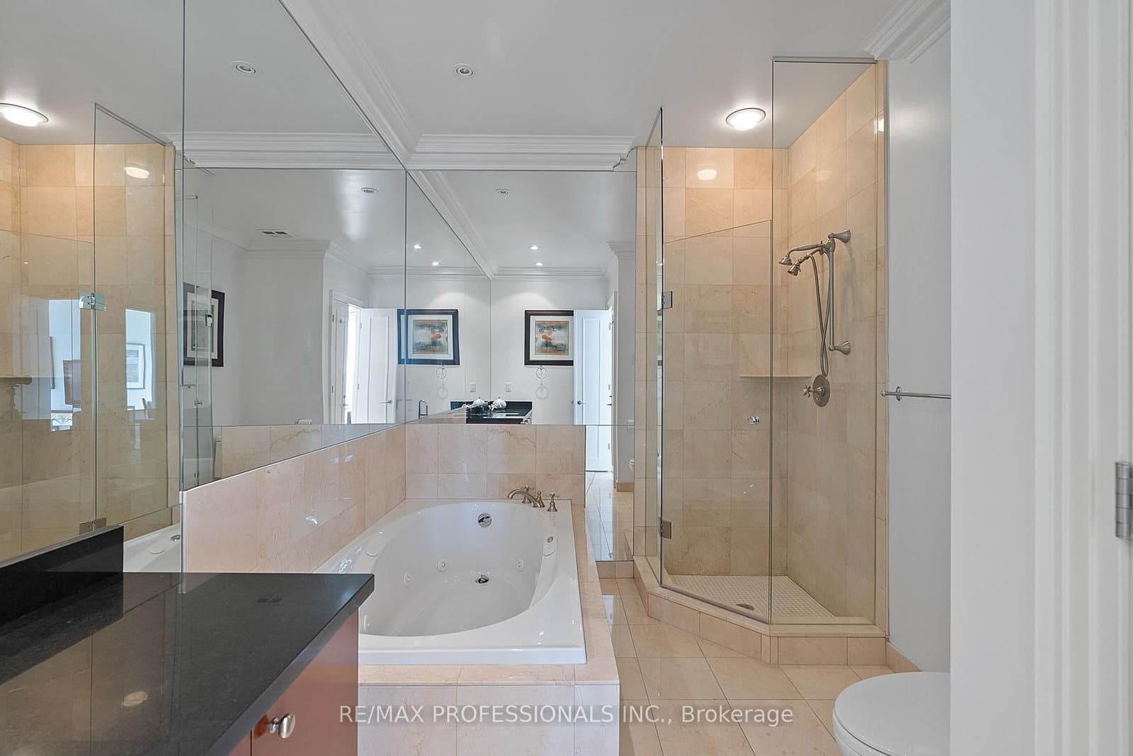 99 Avenue Road, Unit SUBPH3 thumbnail 38