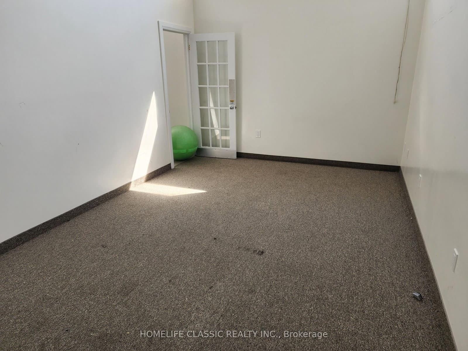 64 Prince Andrew Place, Unit 2 thumbnail 6