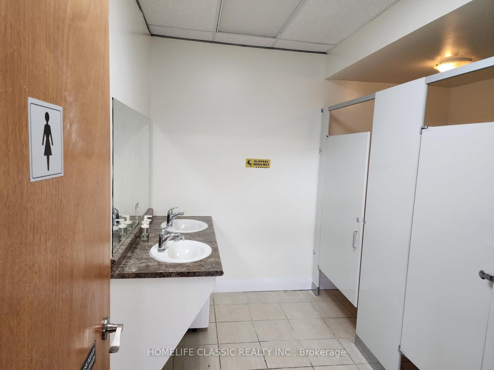64 Prince Andrew Place, Unit 2 thumbnail 8