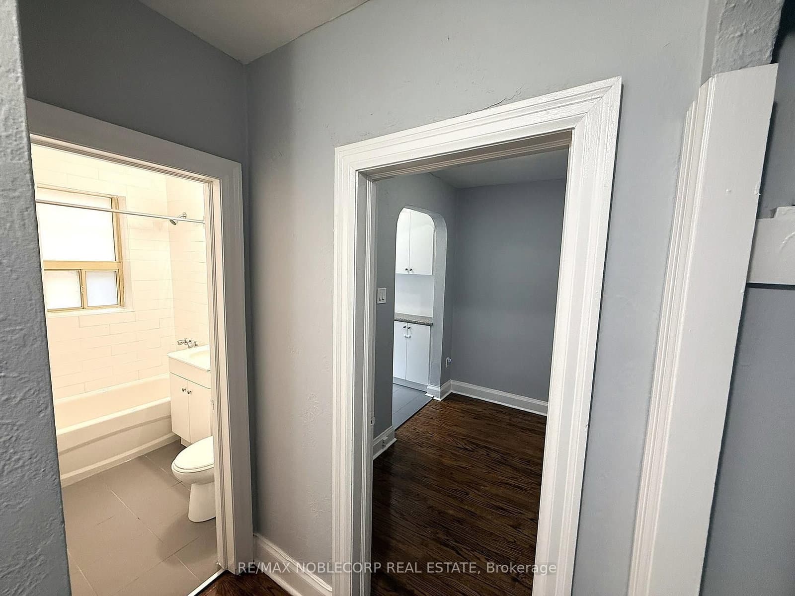 1377 Bayview Avenue, Unit 1 thumbnail 2