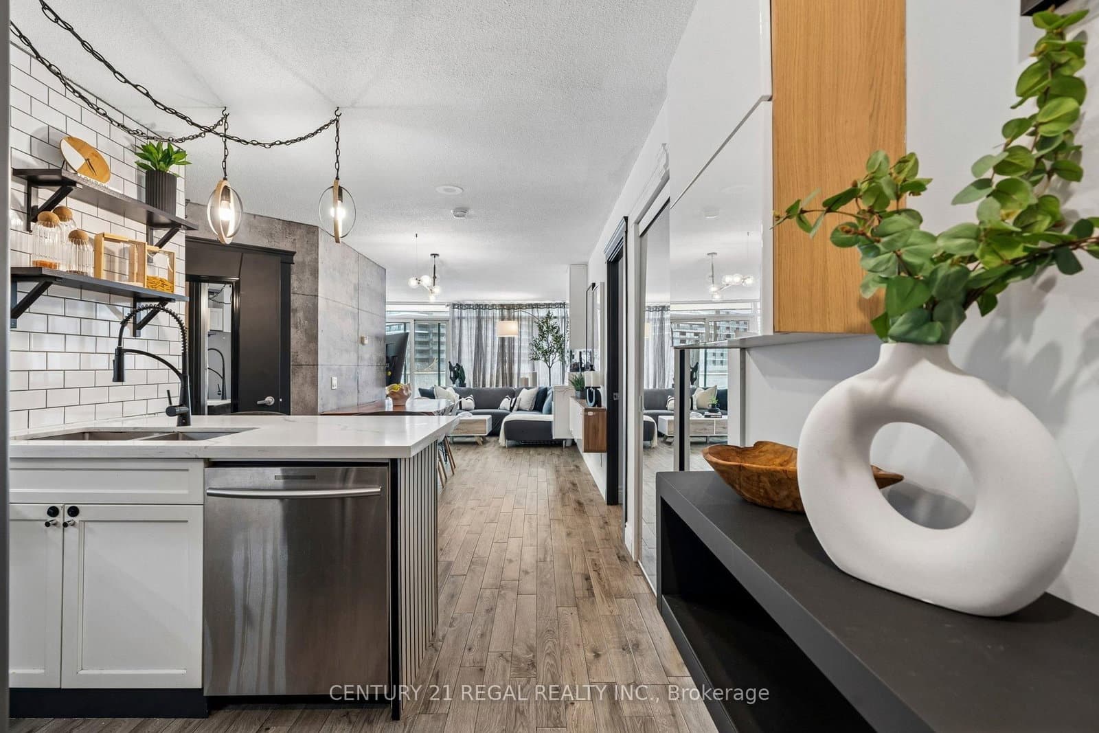 361 Front Street W, Unit 507 thumbnail 3