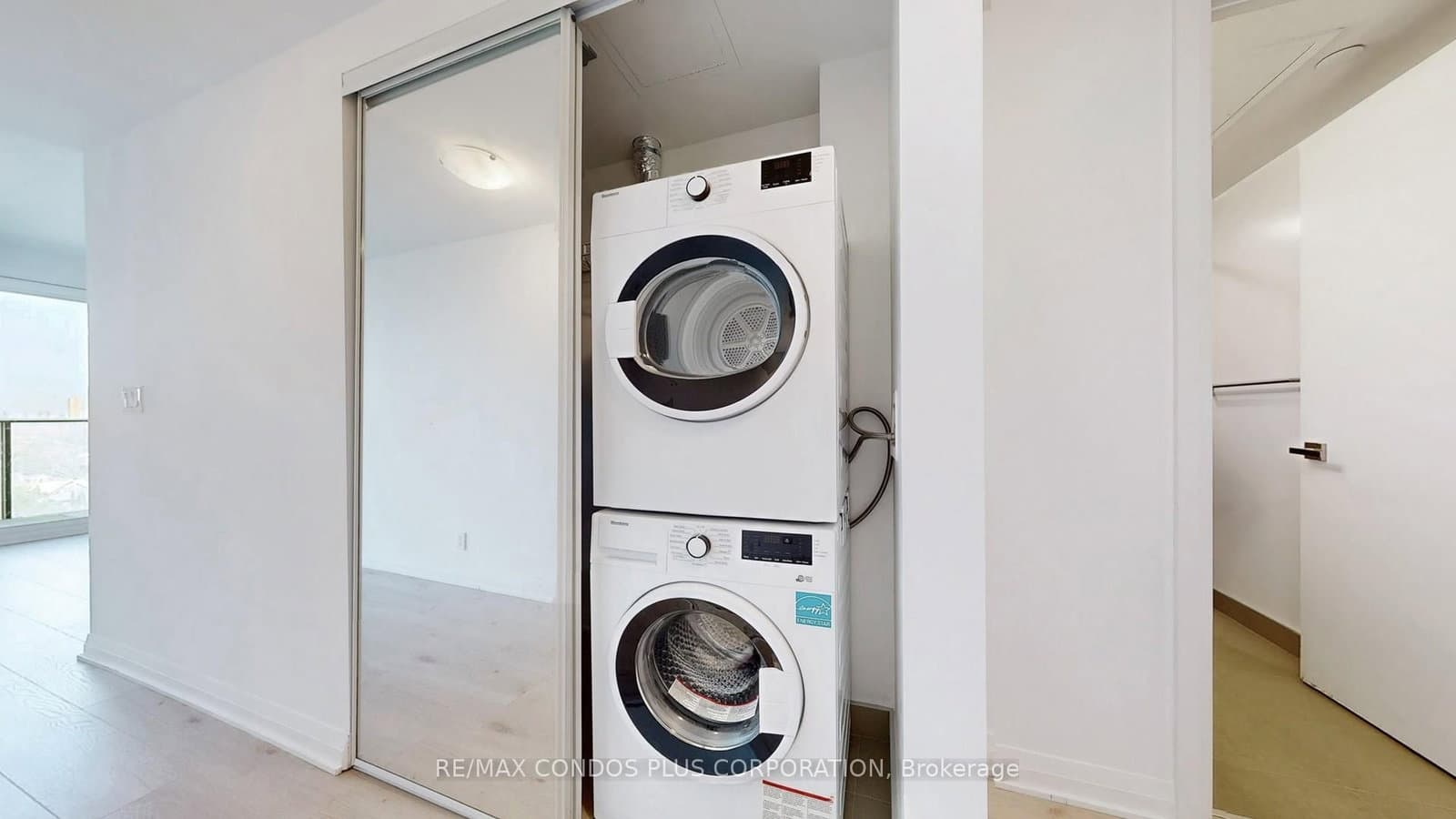 99 Foxbar Road, Unit 1406 thumbnail 8