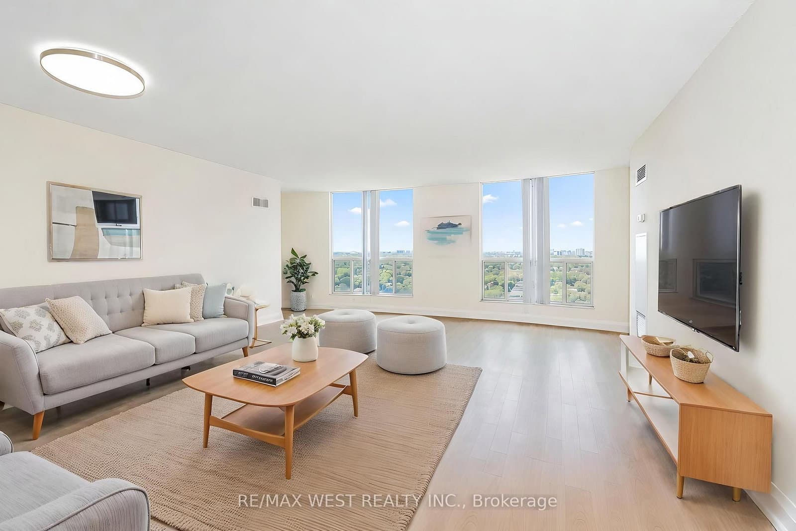 23 Lorraine Drive, Unit 2105 thumbnail 3
