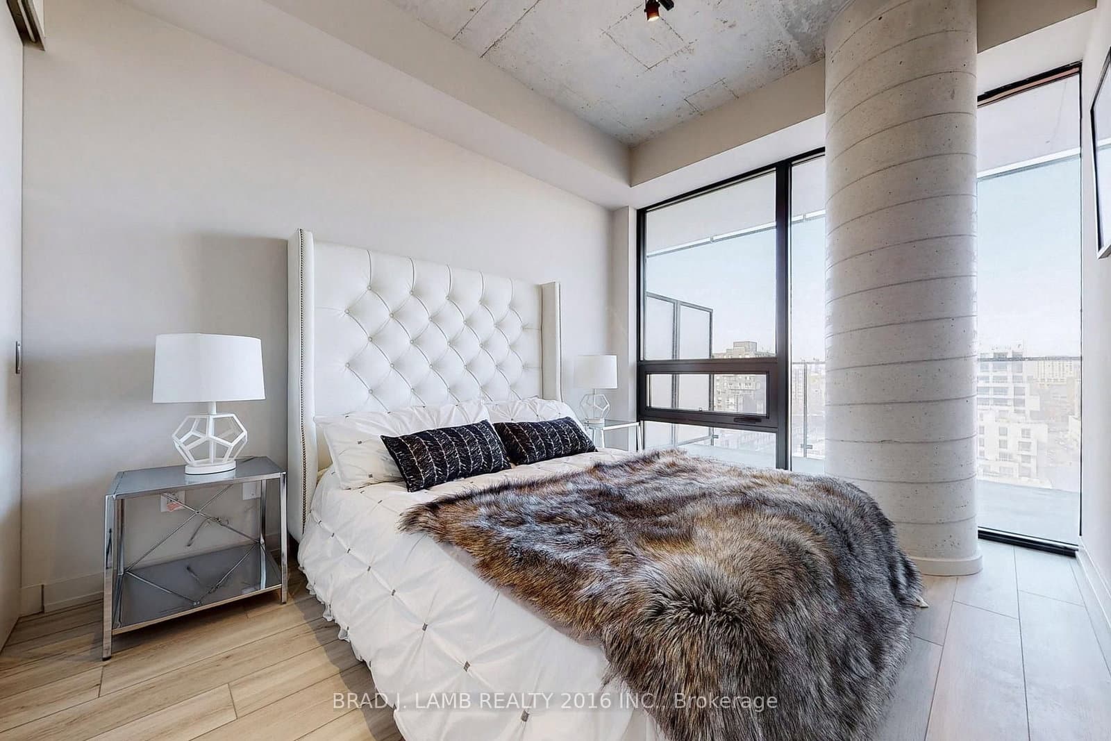 458 Richmond Street W, Unit 1601 thumbnail 12