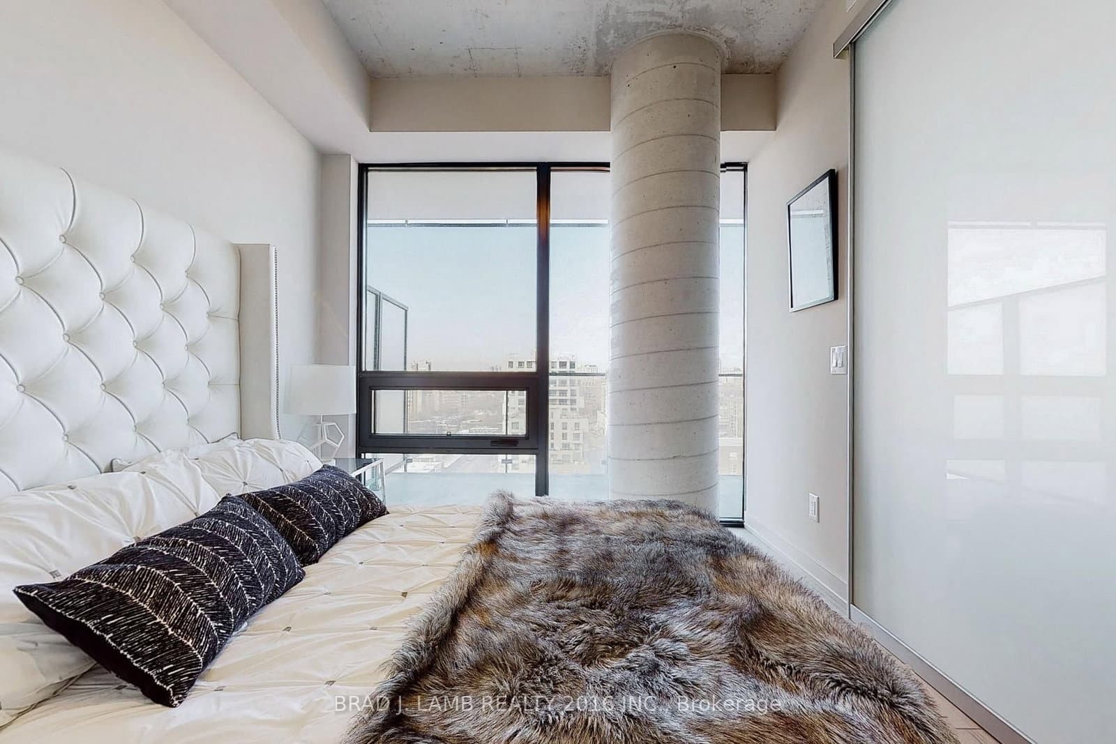 458 Richmond Street W, Unit 1601 thumbnail 13