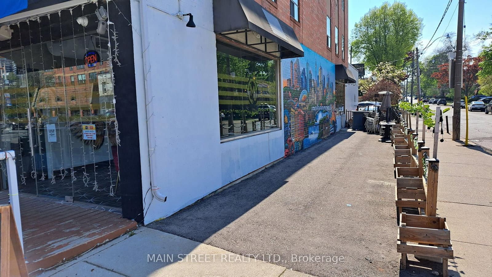 2588 & 2590 Yonge Street thumbnail 8