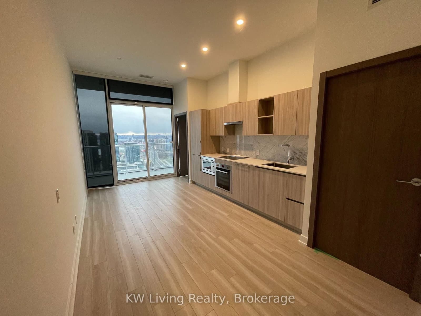 19 Bathurst Street, Unit 4202 thumbnail 2