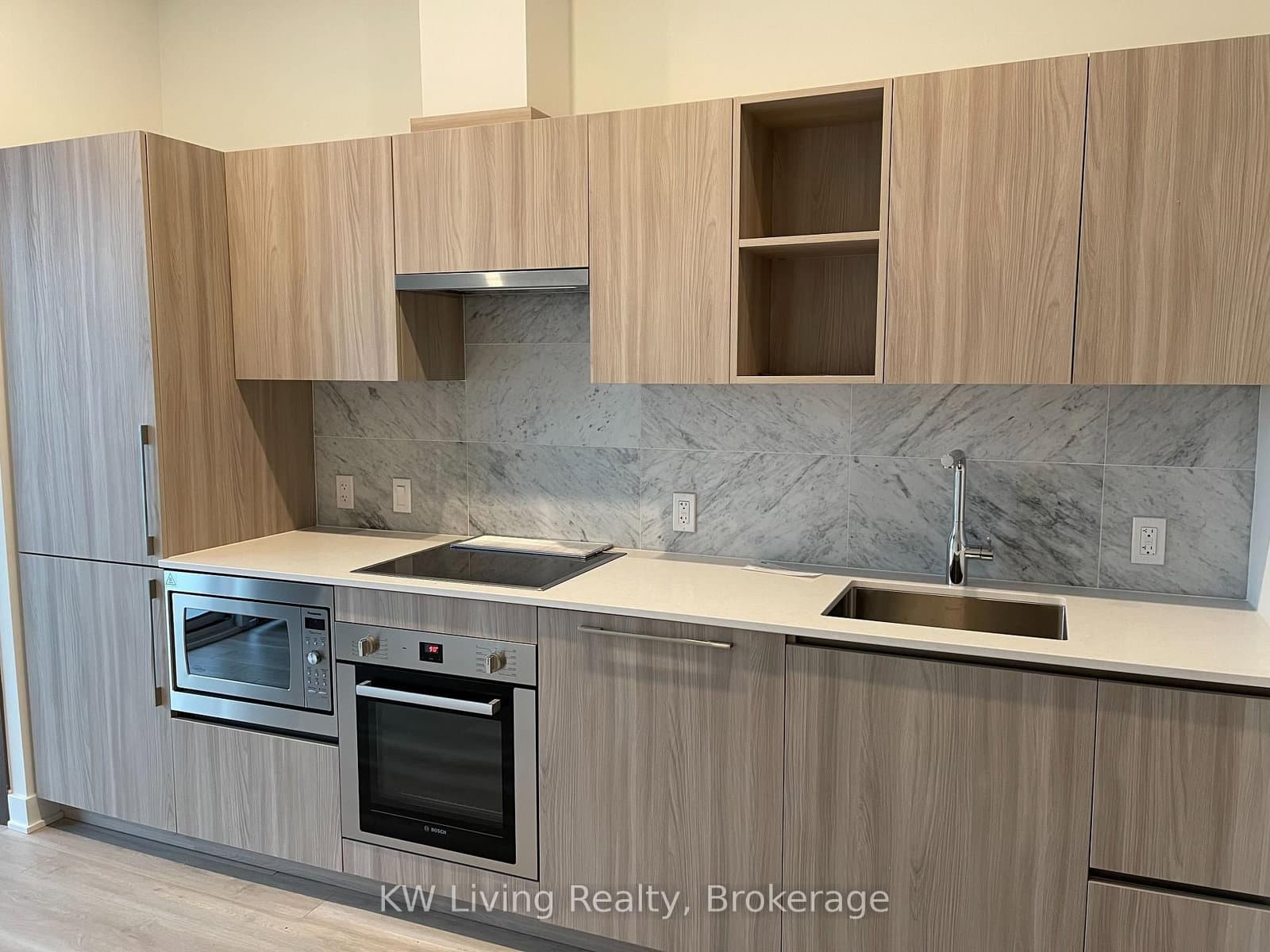 19 Bathurst Street, Unit 4202 thumbnail 4