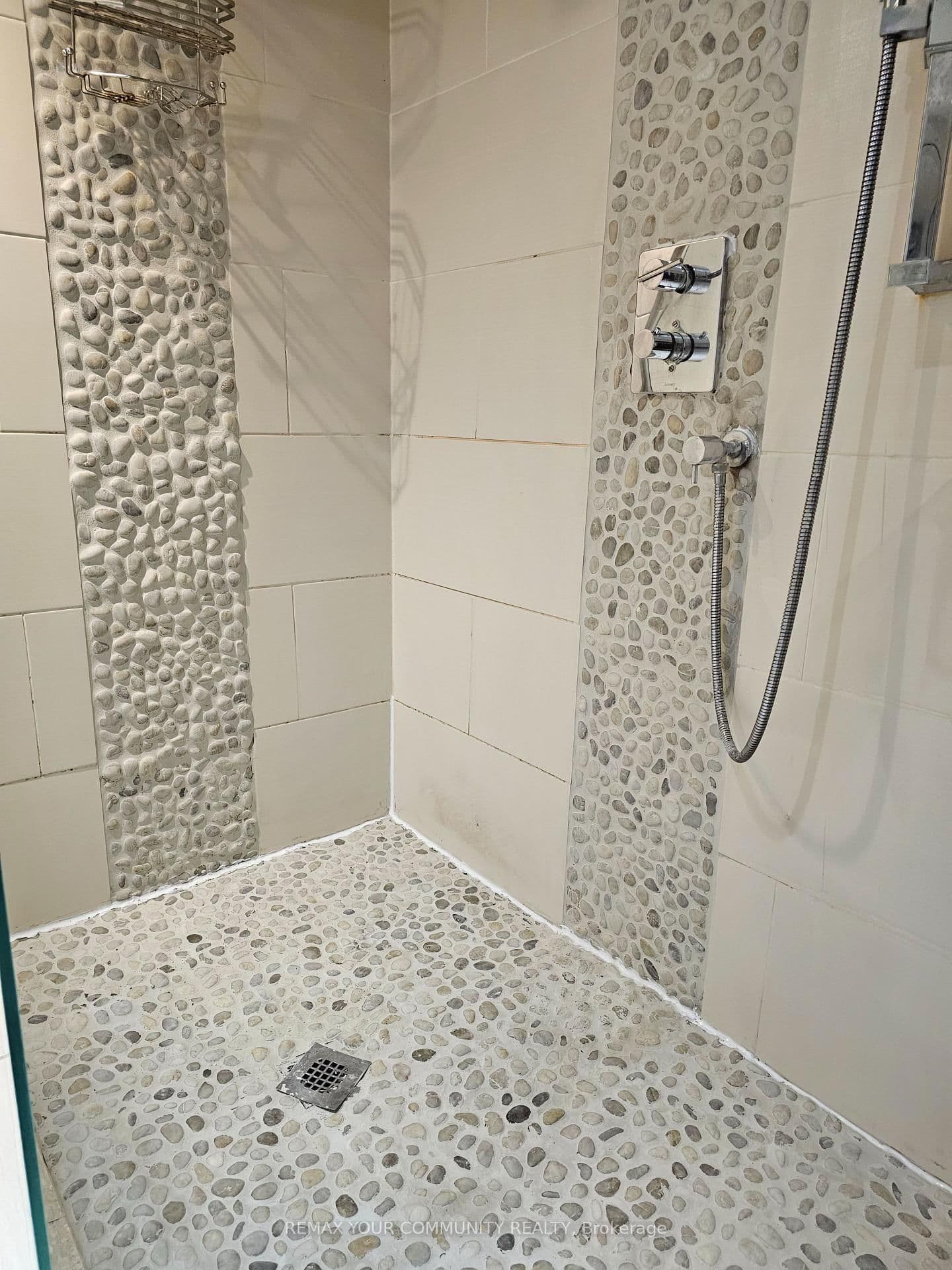 222 Patricia Avenue, Unit Basement thumbnail 22