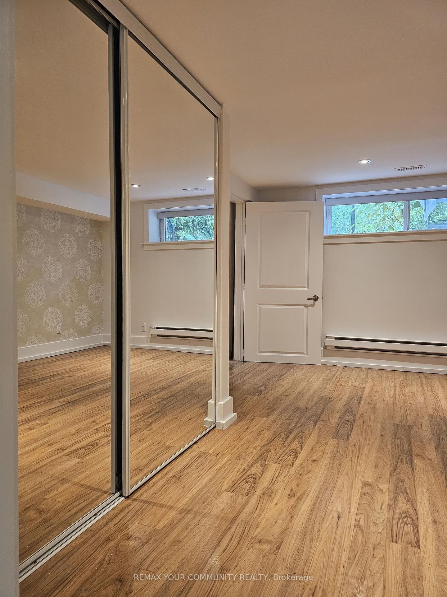 222 Patricia Avenue, Unit Basement thumbnail 5