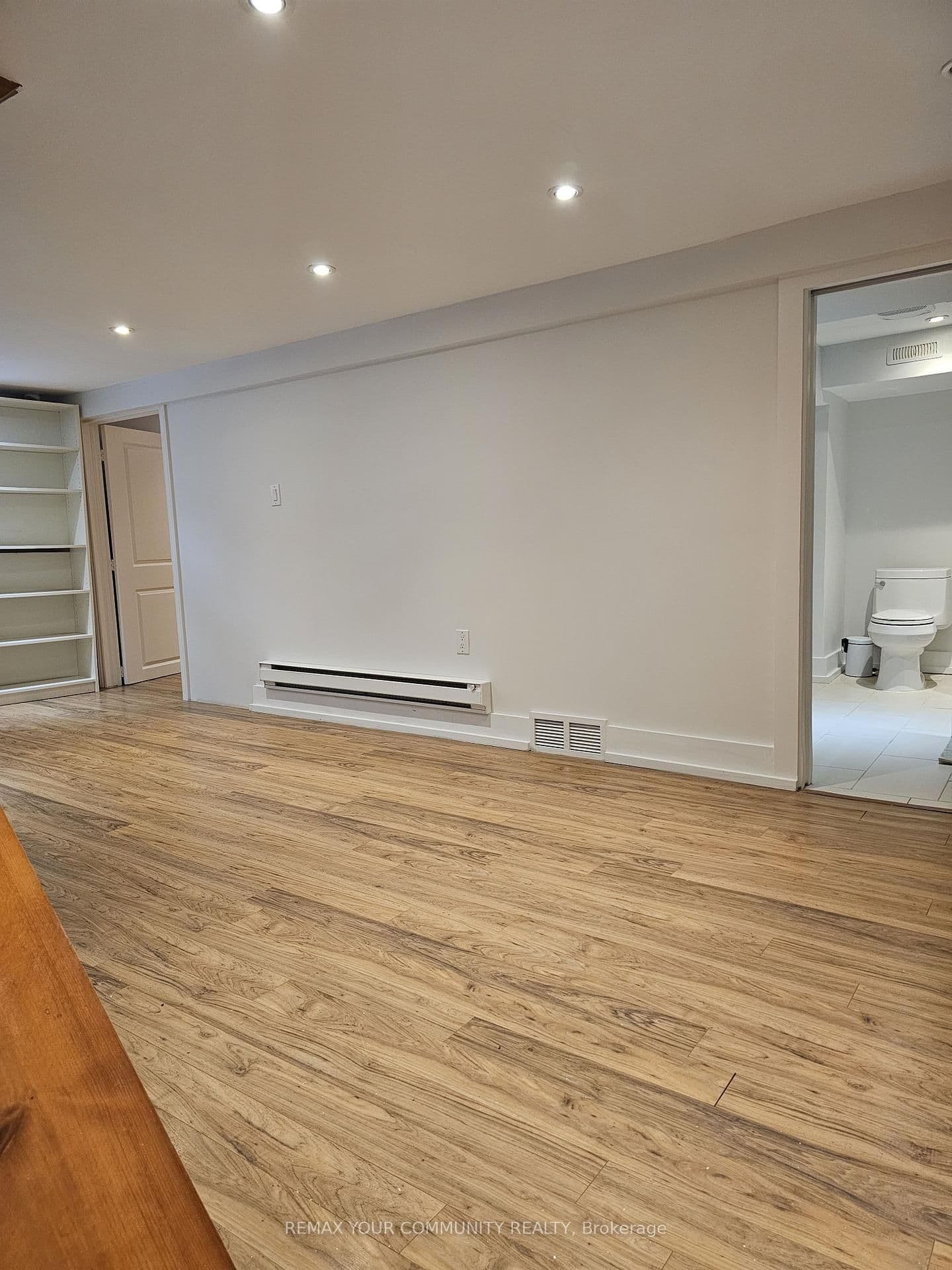 222 Patricia Avenue, Unit Basement thumbnail 6