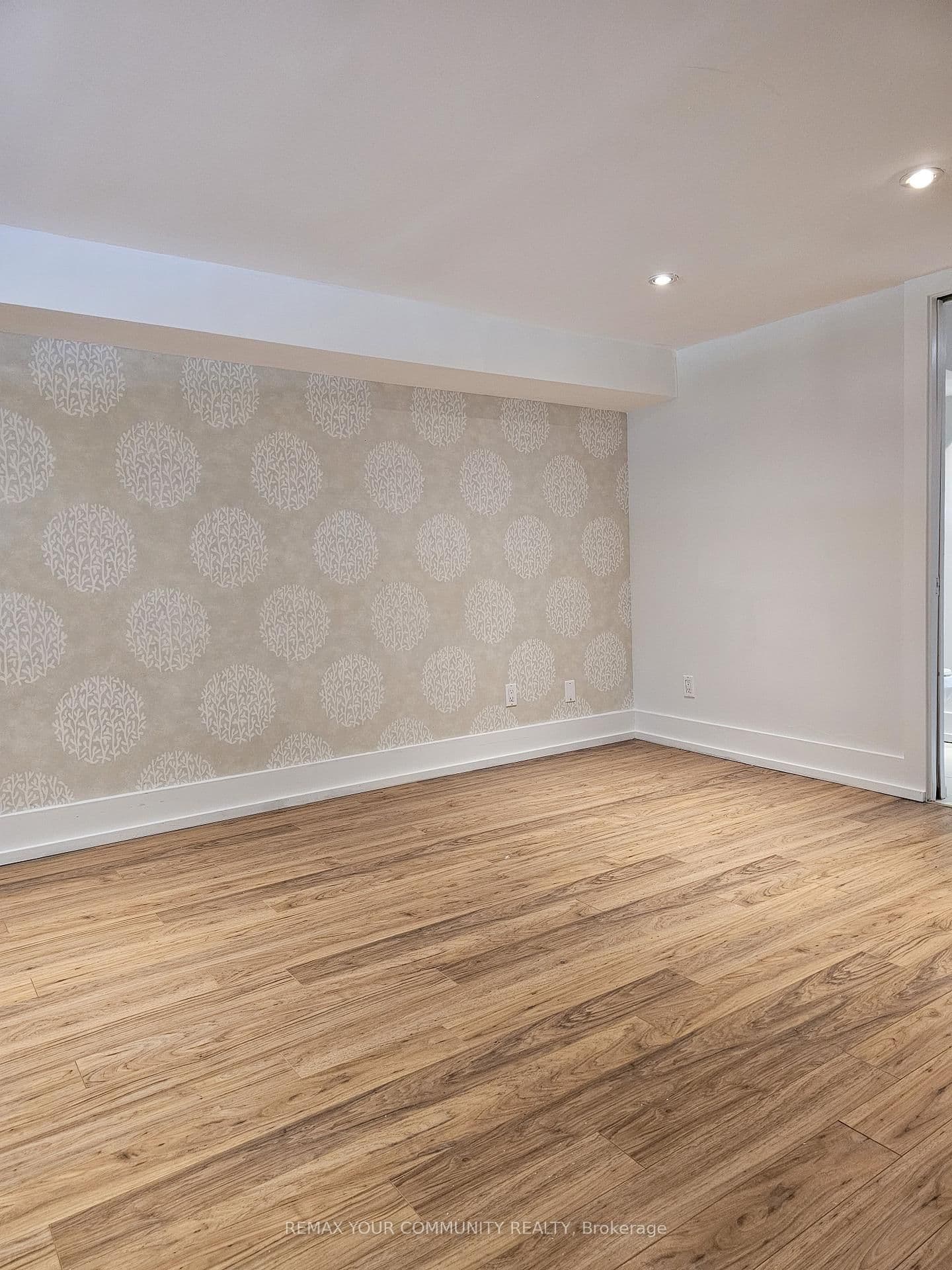 222 Patricia Avenue, Unit Basement thumbnail 9