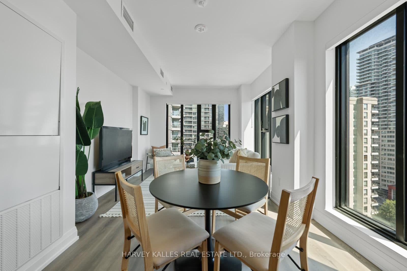 20 Soudan Avenue, Unit 1001 thumbnail 30