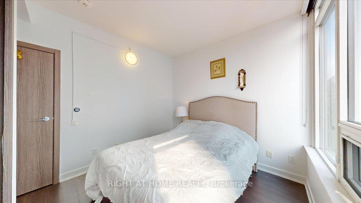 19 Bathurst Street, Unit 3011 thumbnail 26