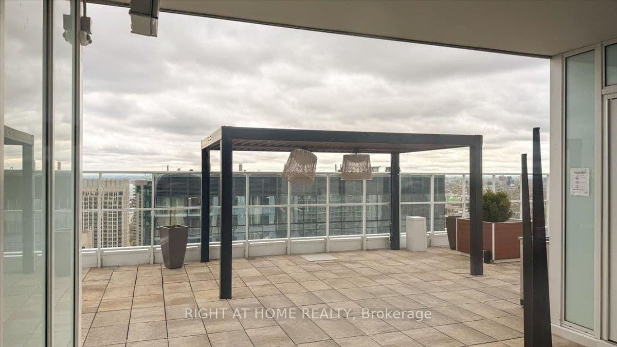 19 Bathurst Street, Unit 3011 thumbnail 43