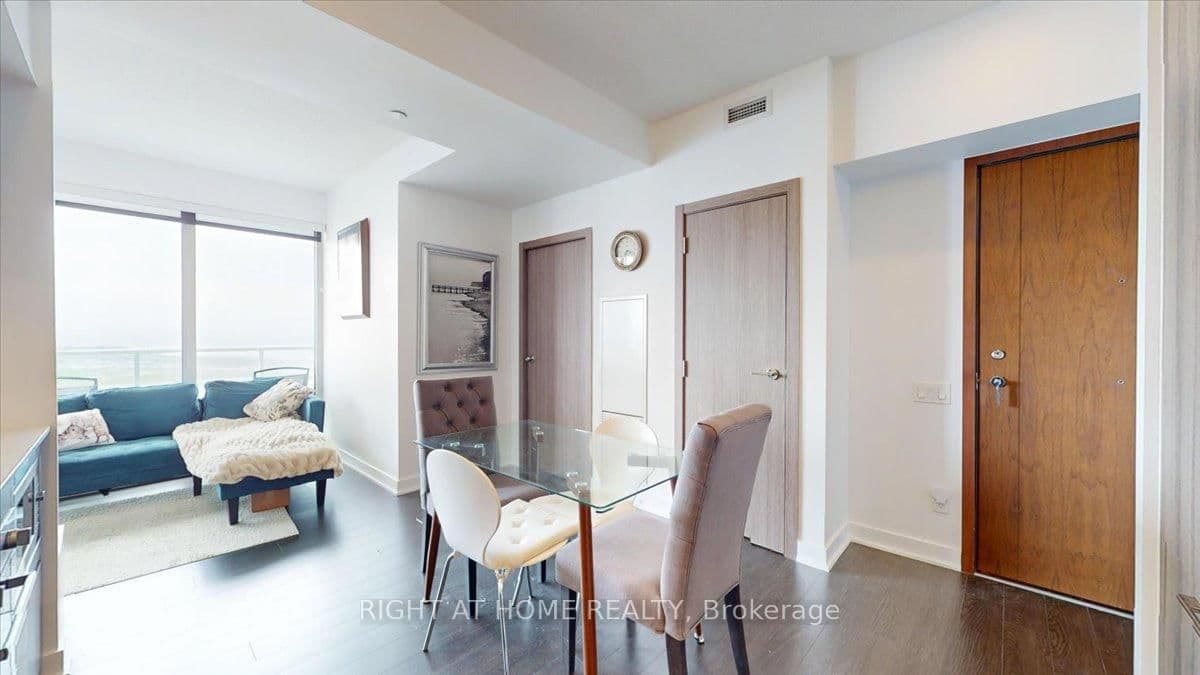 19 Bathurst Street, Unit 3011 thumbnail 7