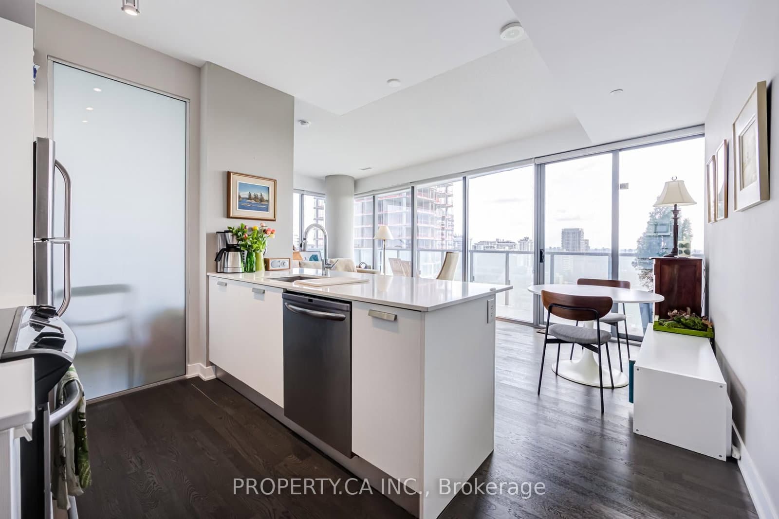 1815 Yonge Street, Unit 1906 thumbnail 3