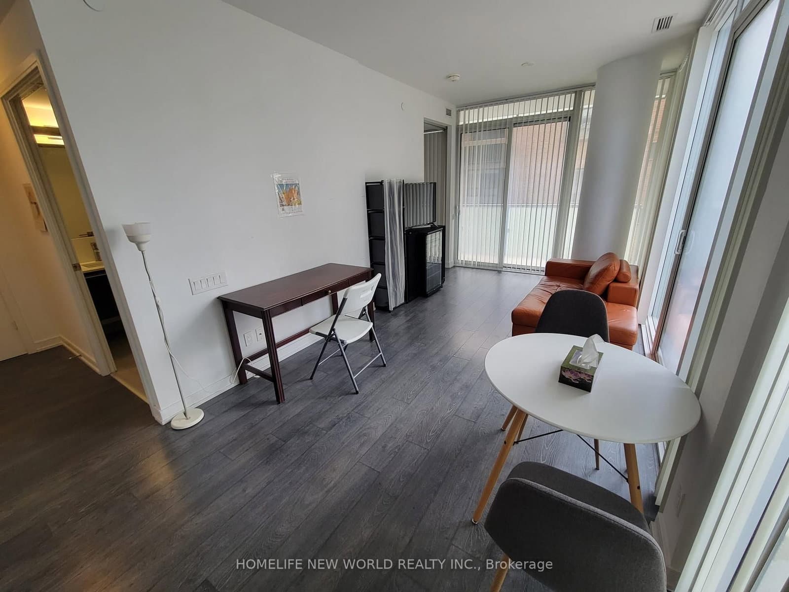 28 Wellesley Street E, Unit 507 thumbnail 4