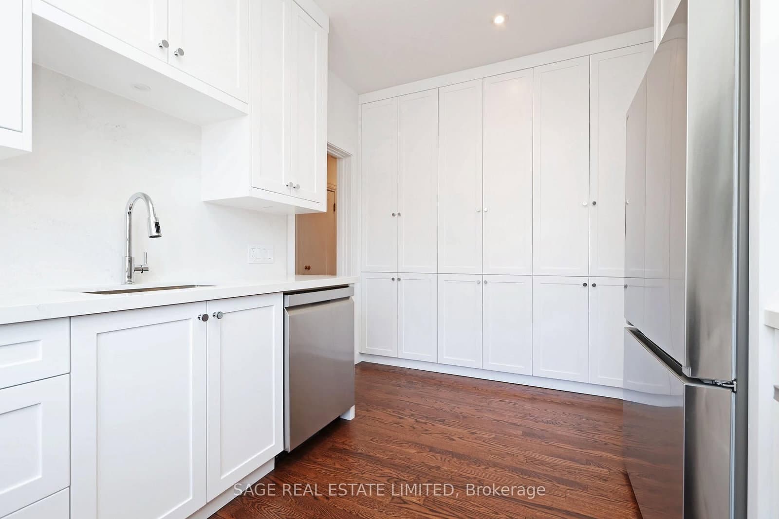 150 Balmoral Avenue, Unit 304 thumbnail 11