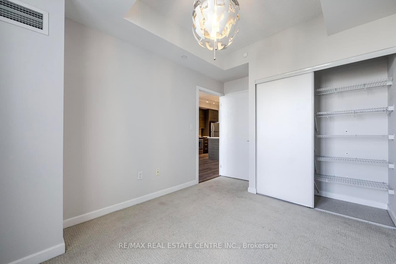 66 Forest Manor Road, Unit 2707 thumbnail 17