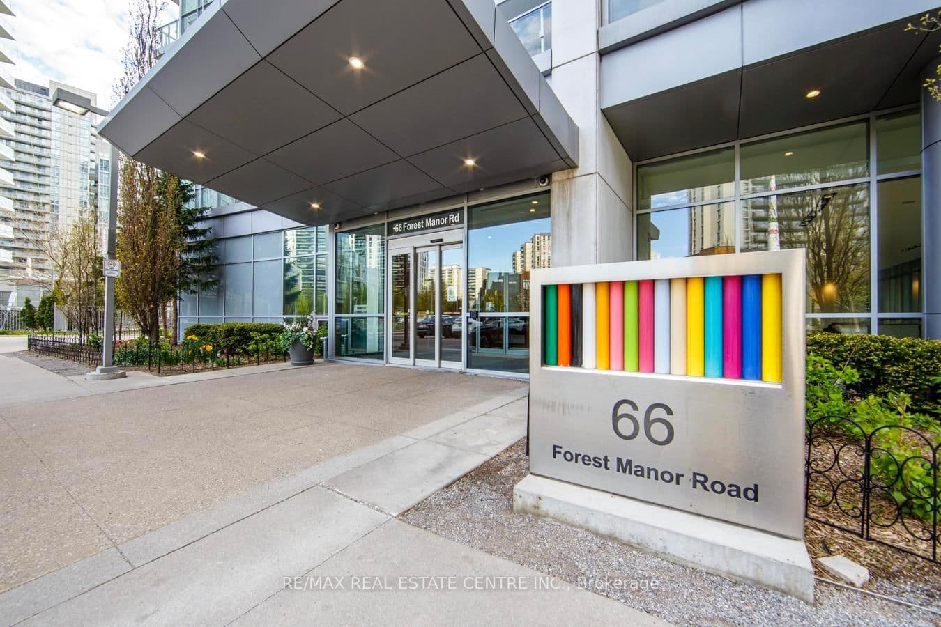 66 Forest Manor Road, Unit 2707 thumbnail 3