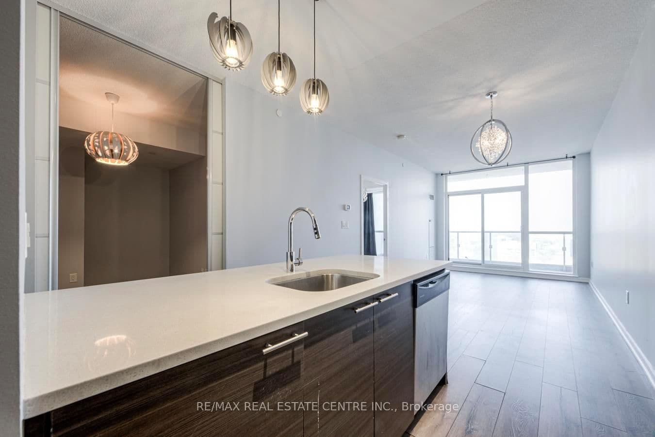 66 Forest Manor Road, Unit 2707 thumbnail 9