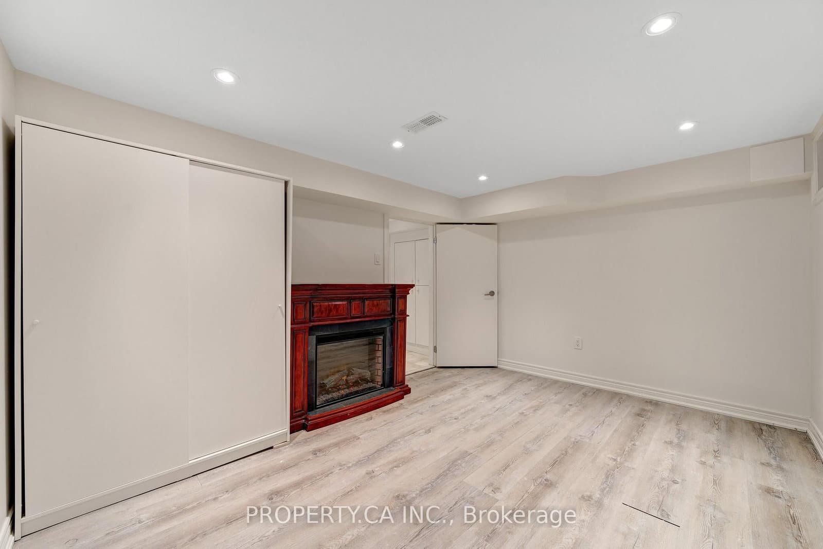 493 Winnette Avenue thumbnail 4