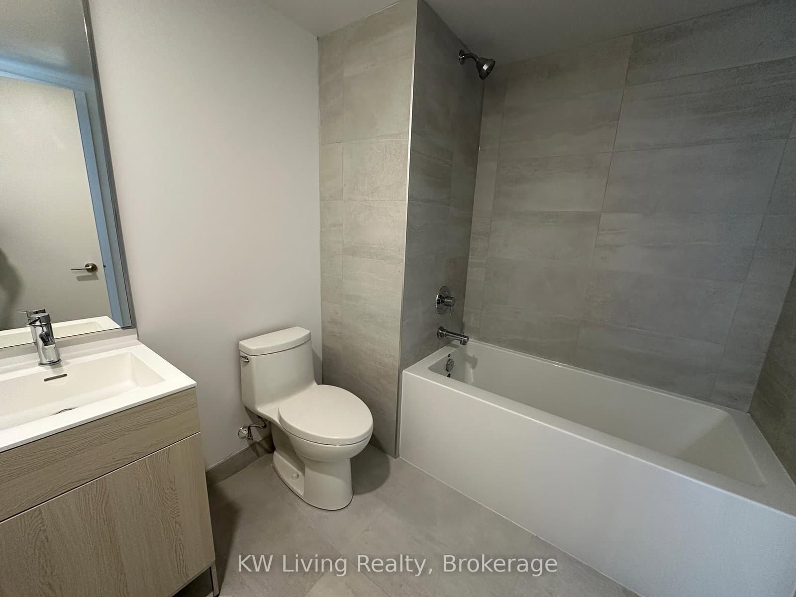 28 Eastern Avenue, Unit 616 thumbnail 10