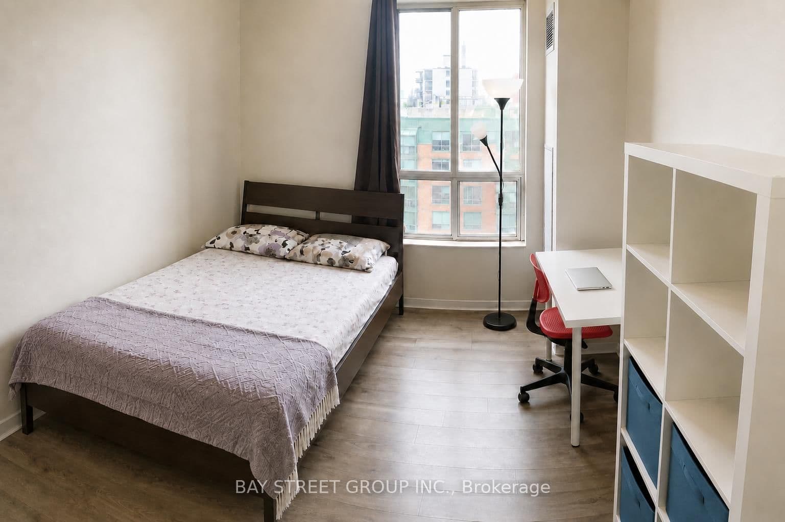 284 Bloor Street W, Unit 902 thumbnail 12