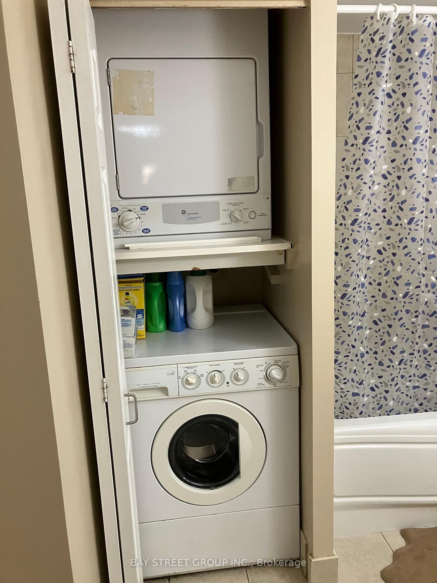 284 Bloor Street W, Unit 902 thumbnail 14
