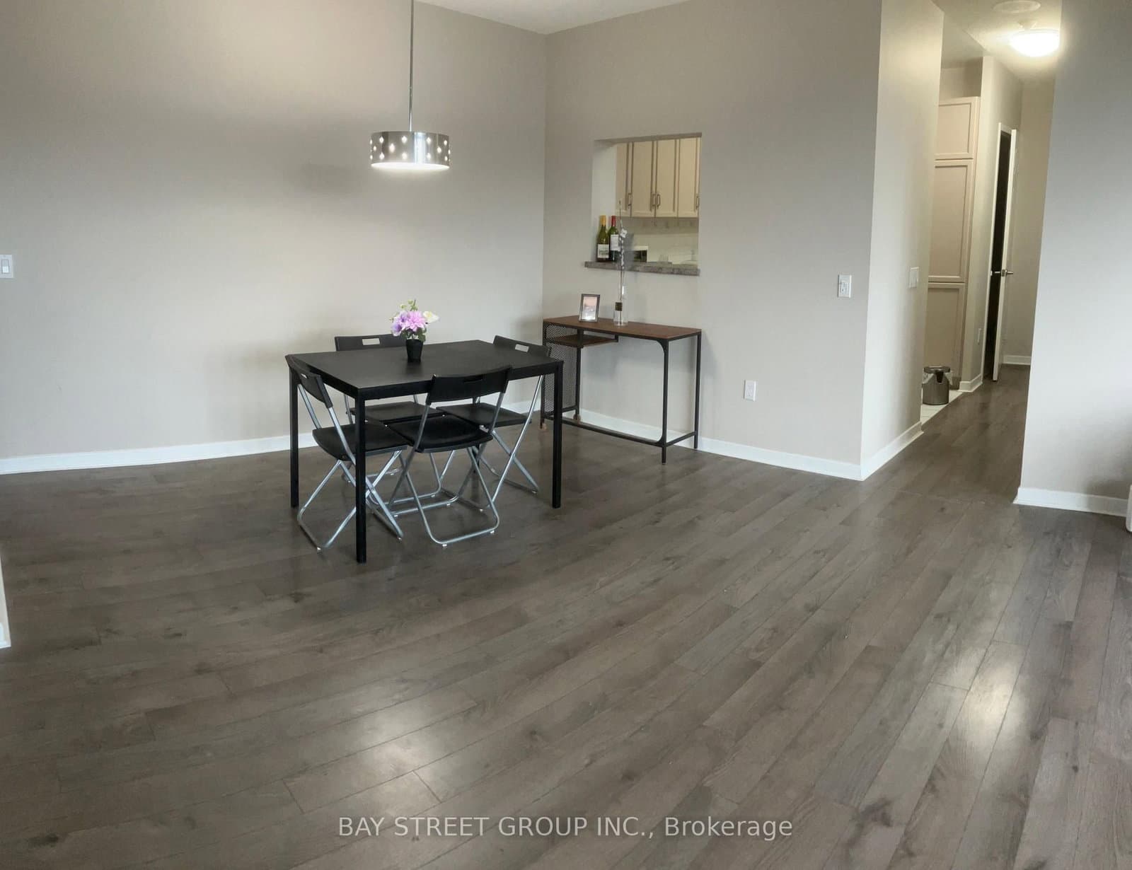 284 Bloor Street W, Unit 902 thumbnail 3