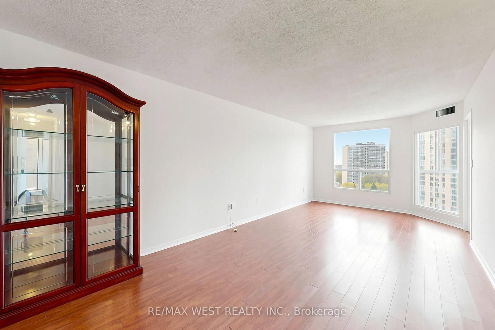 5 Concorde Place, Unit 1302 thumbnail 15