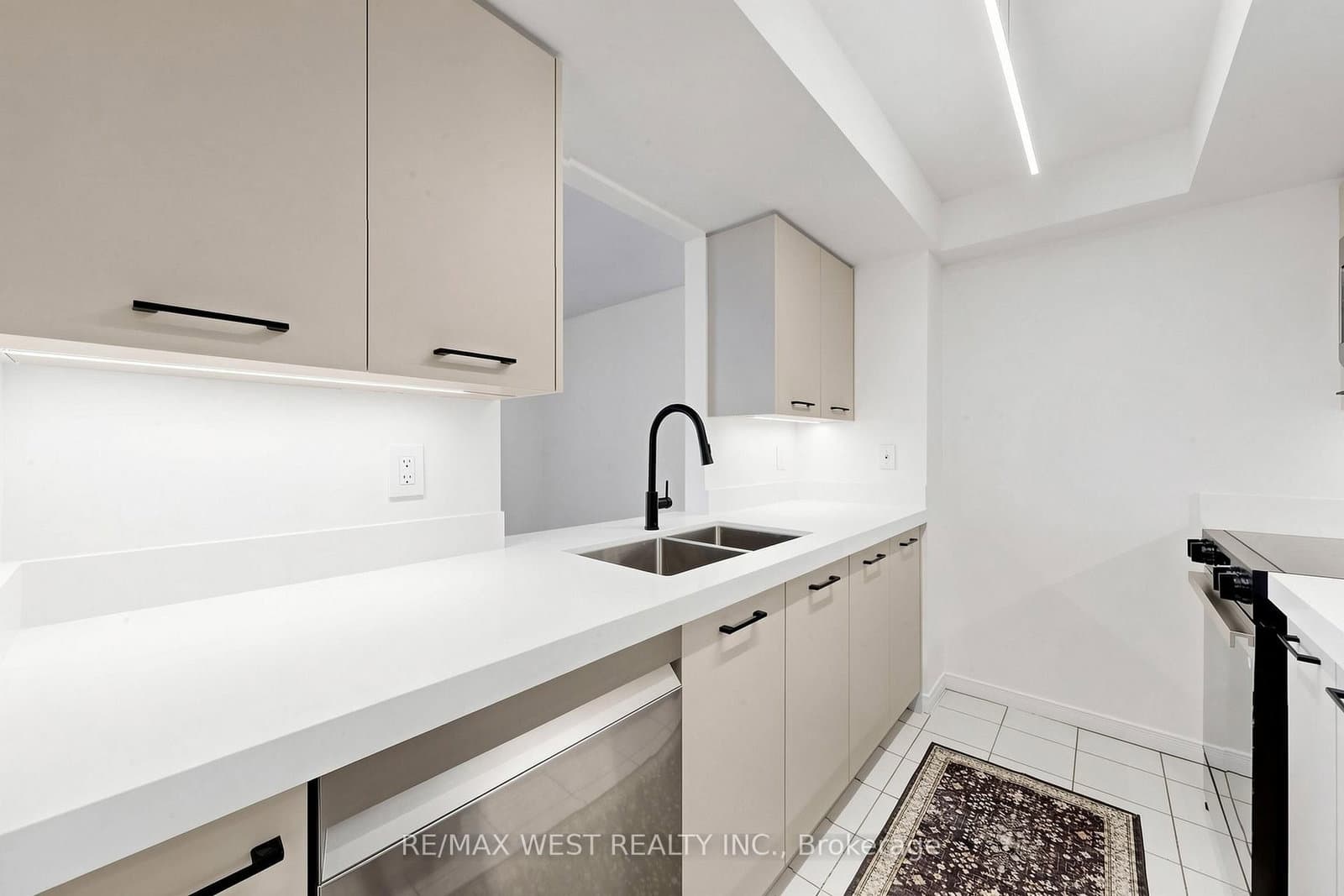 5 Concorde Place, Unit 1302 thumbnail 18