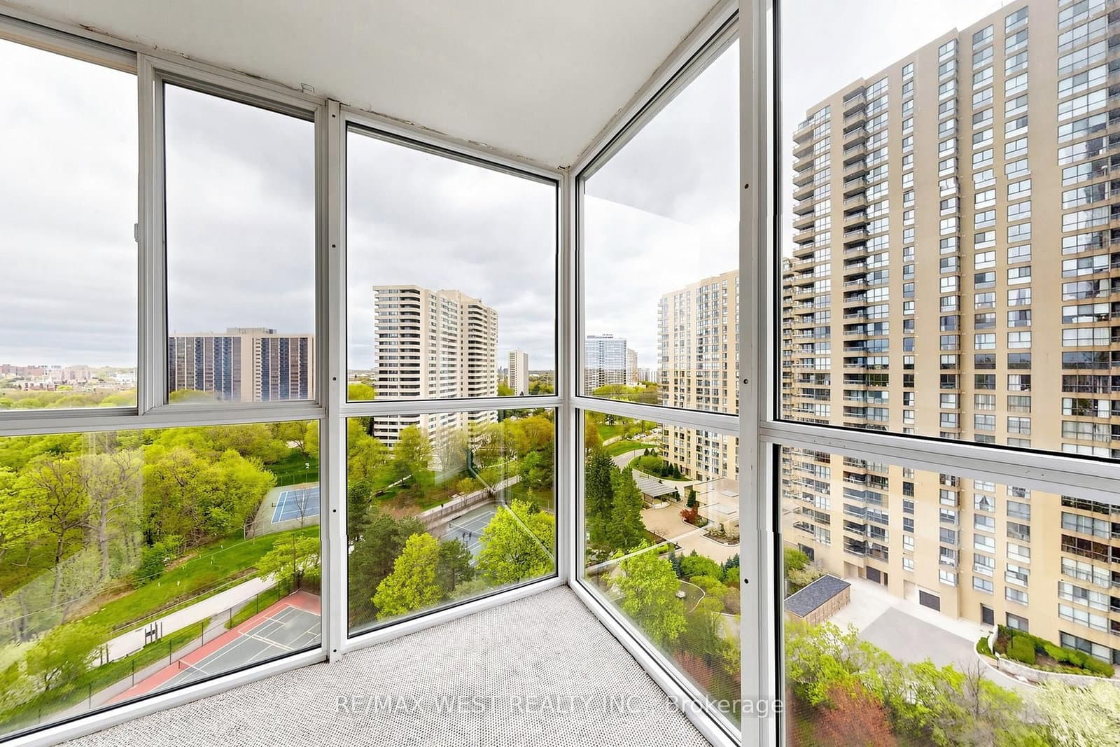 5 Concorde Place, Unit 1302 thumbnail 26