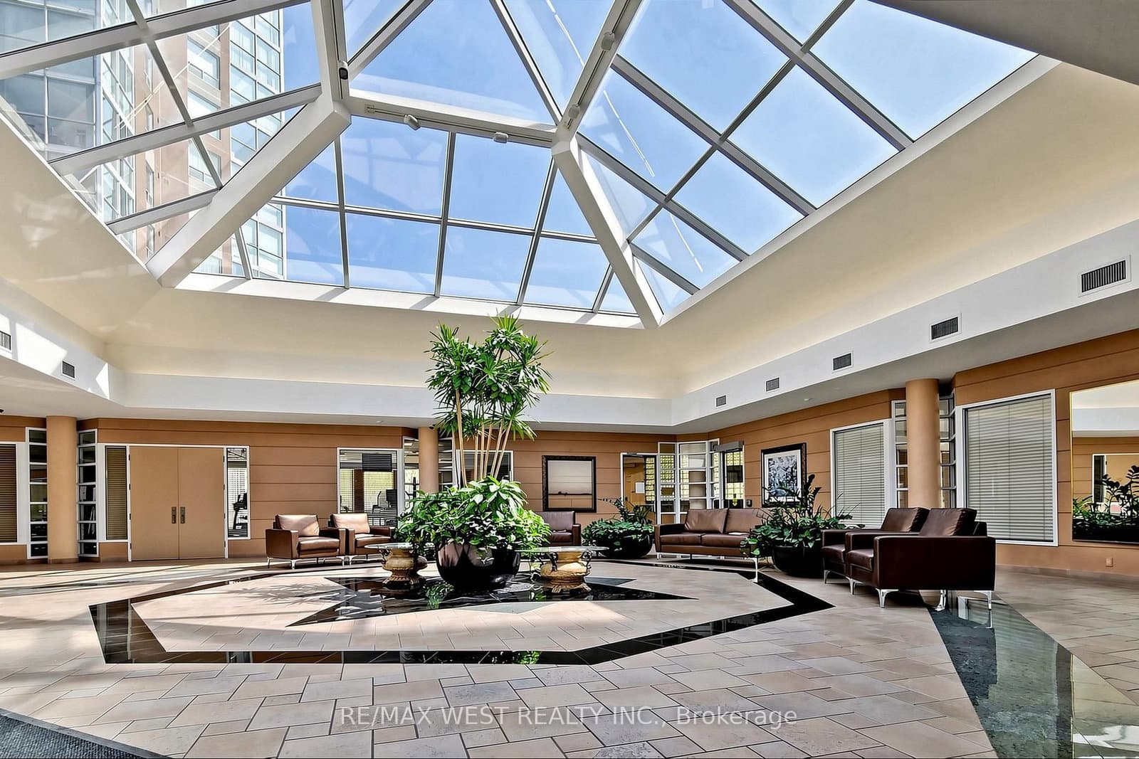 5 Concorde Place, Unit 1302 thumbnail 5