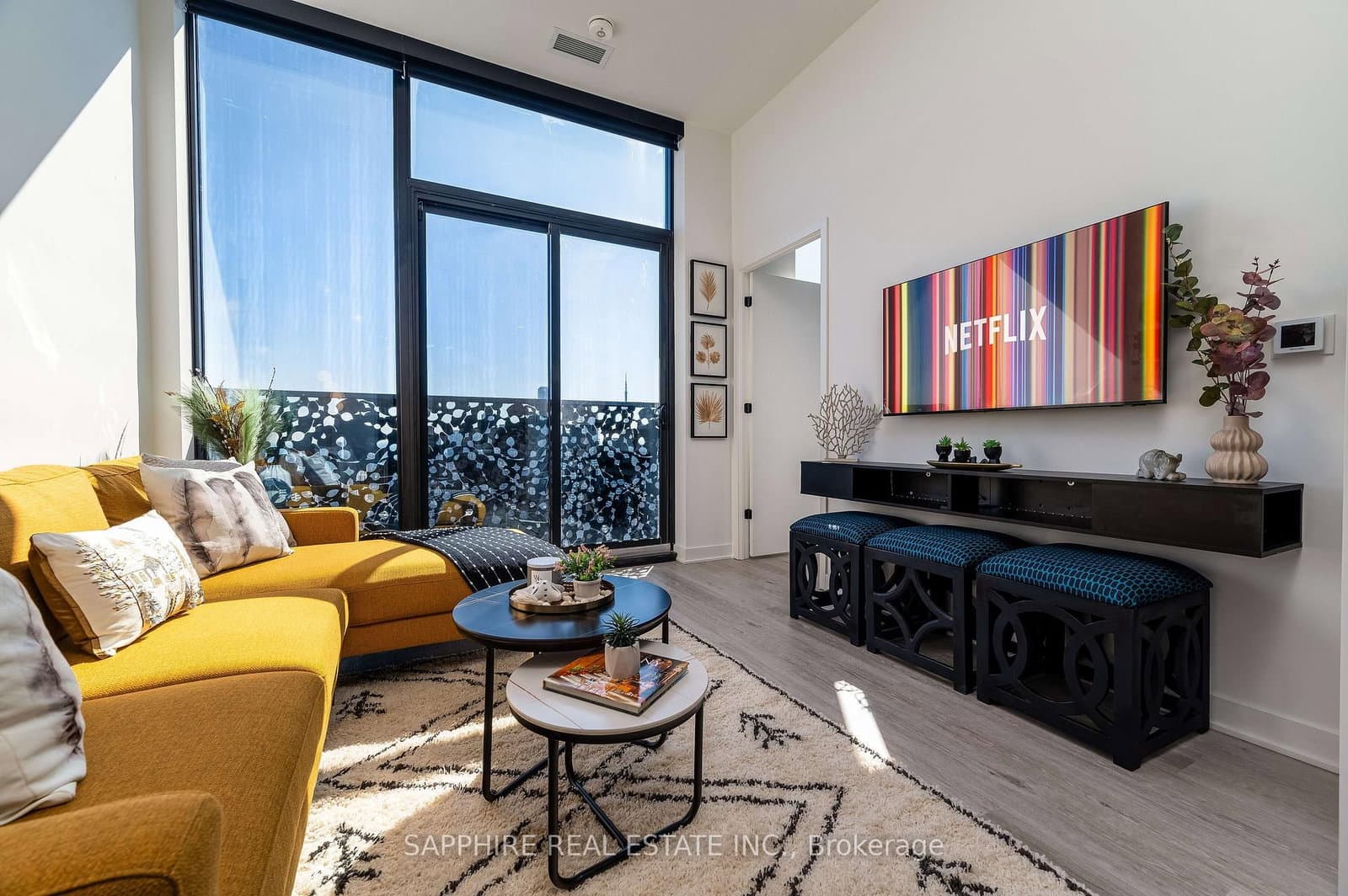 55 Charles Street E, Unit 5104 thumbnail 21