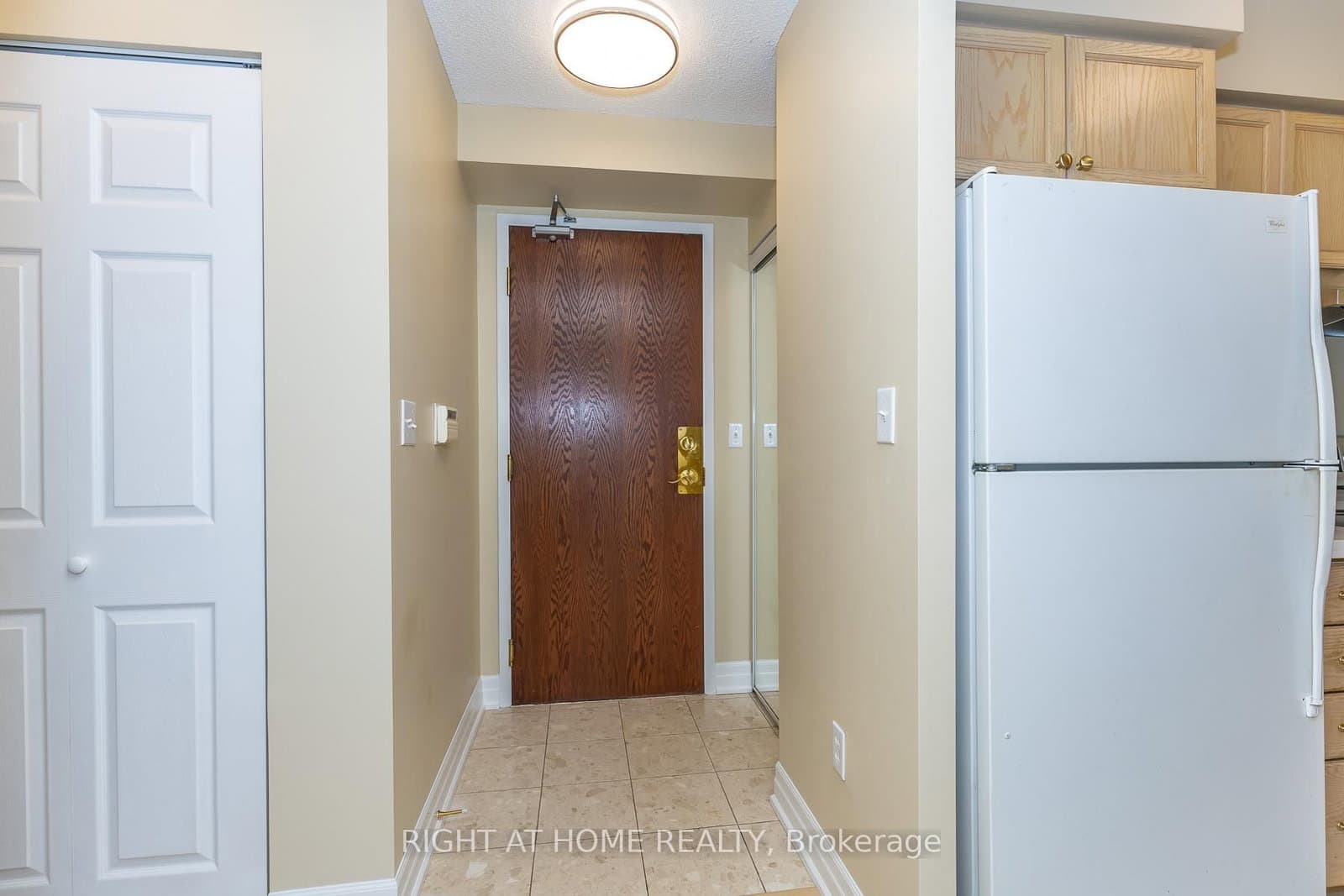 3 Pemberton Avenue, Unit 1706 thumbnail 15