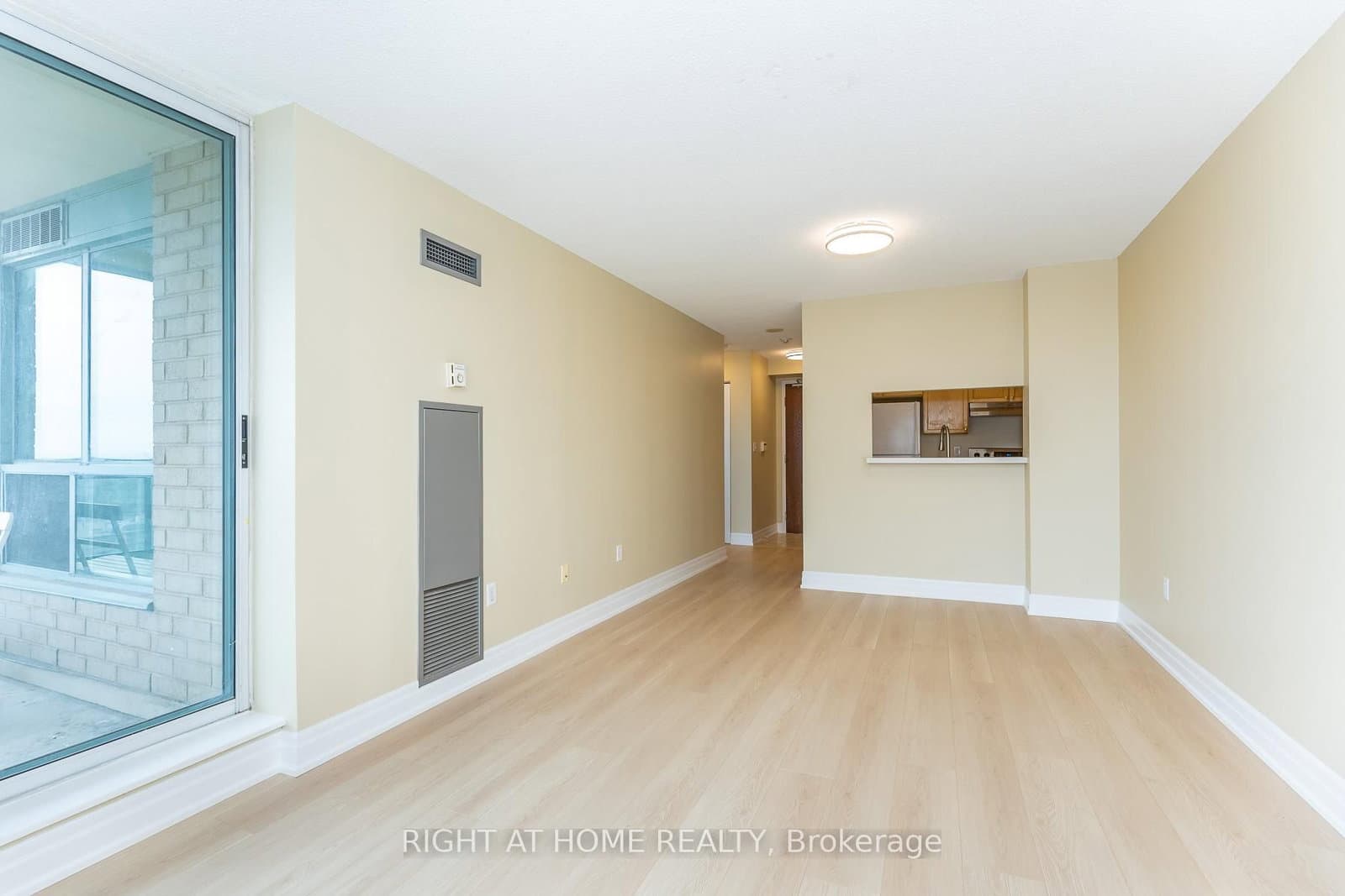 3 Pemberton Avenue, Unit 1706 thumbnail 16