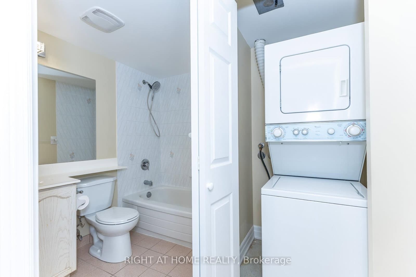 3 Pemberton Avenue, Unit 1706 thumbnail 19