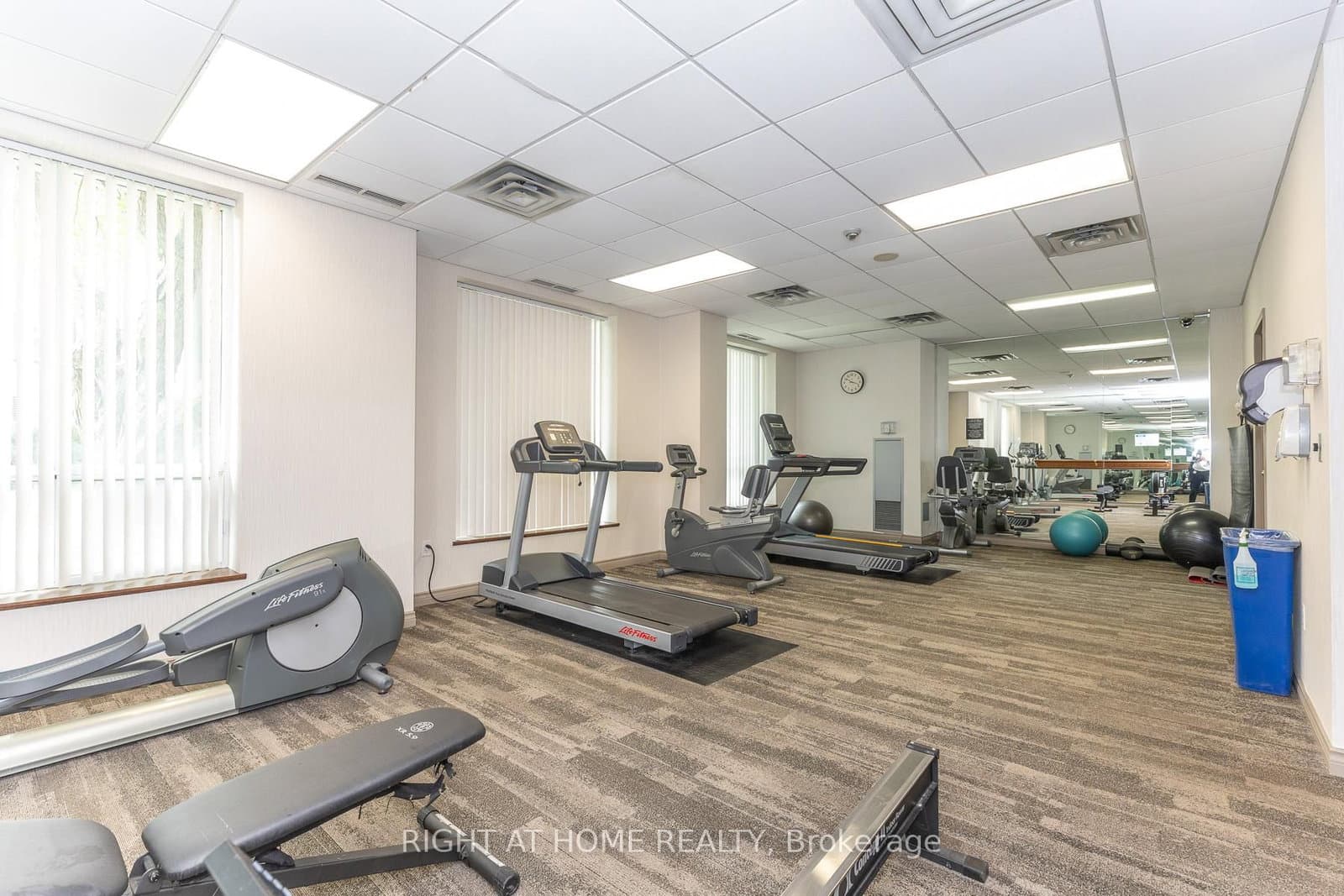 3 Pemberton Avenue, Unit 1706 thumbnail 23