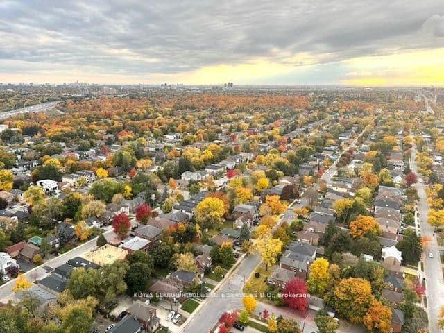 11 Bogert Avenue, Unit 3305 thumbnail 4
