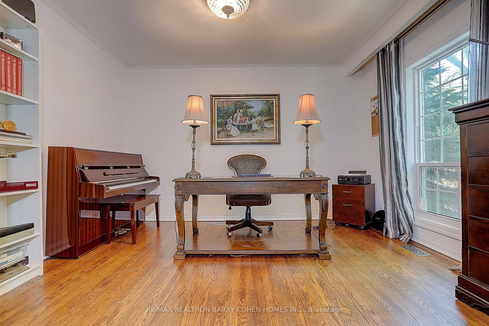 321 Lawrence Avenue E thumbnail 11
