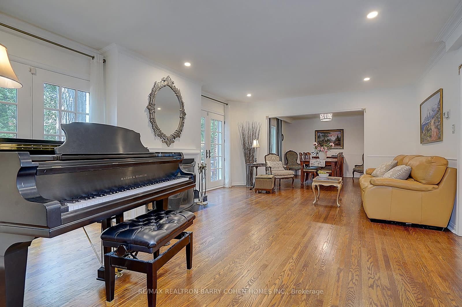 321 Lawrence Avenue E thumbnail 12