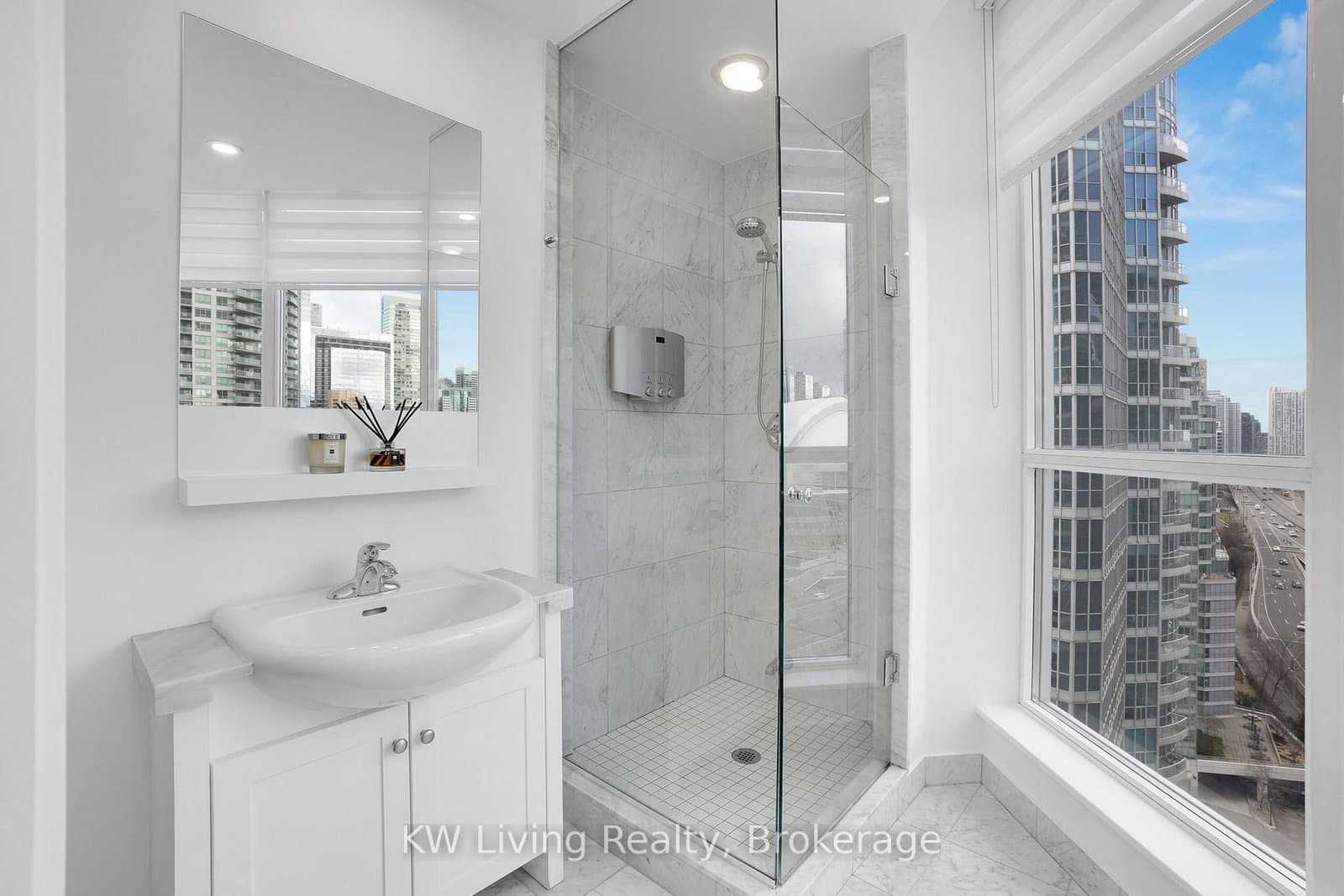 208 Queens Quay W, Unit 2111 thumbnail 12