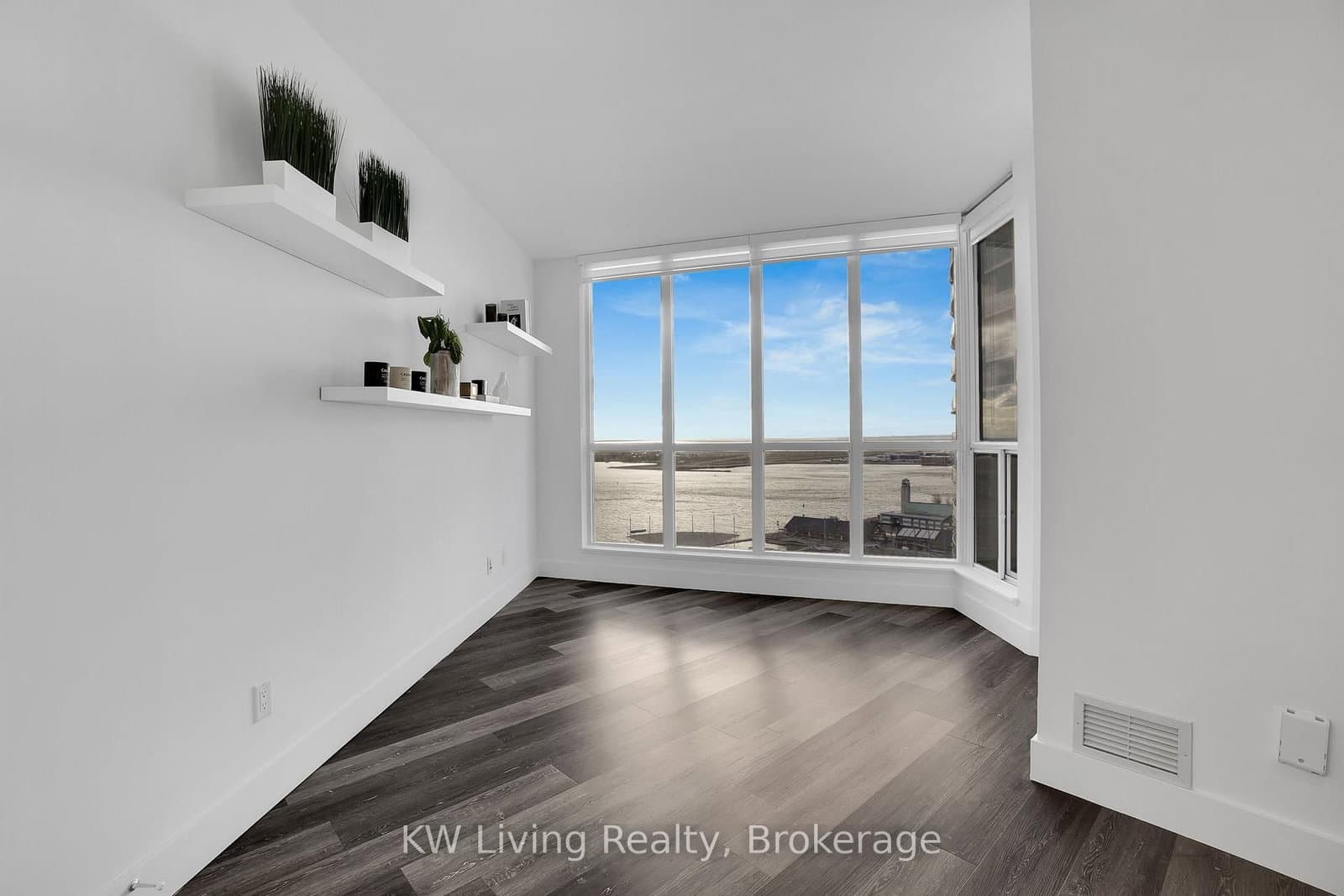 208 Queens Quay W, Unit 2111 thumbnail 15