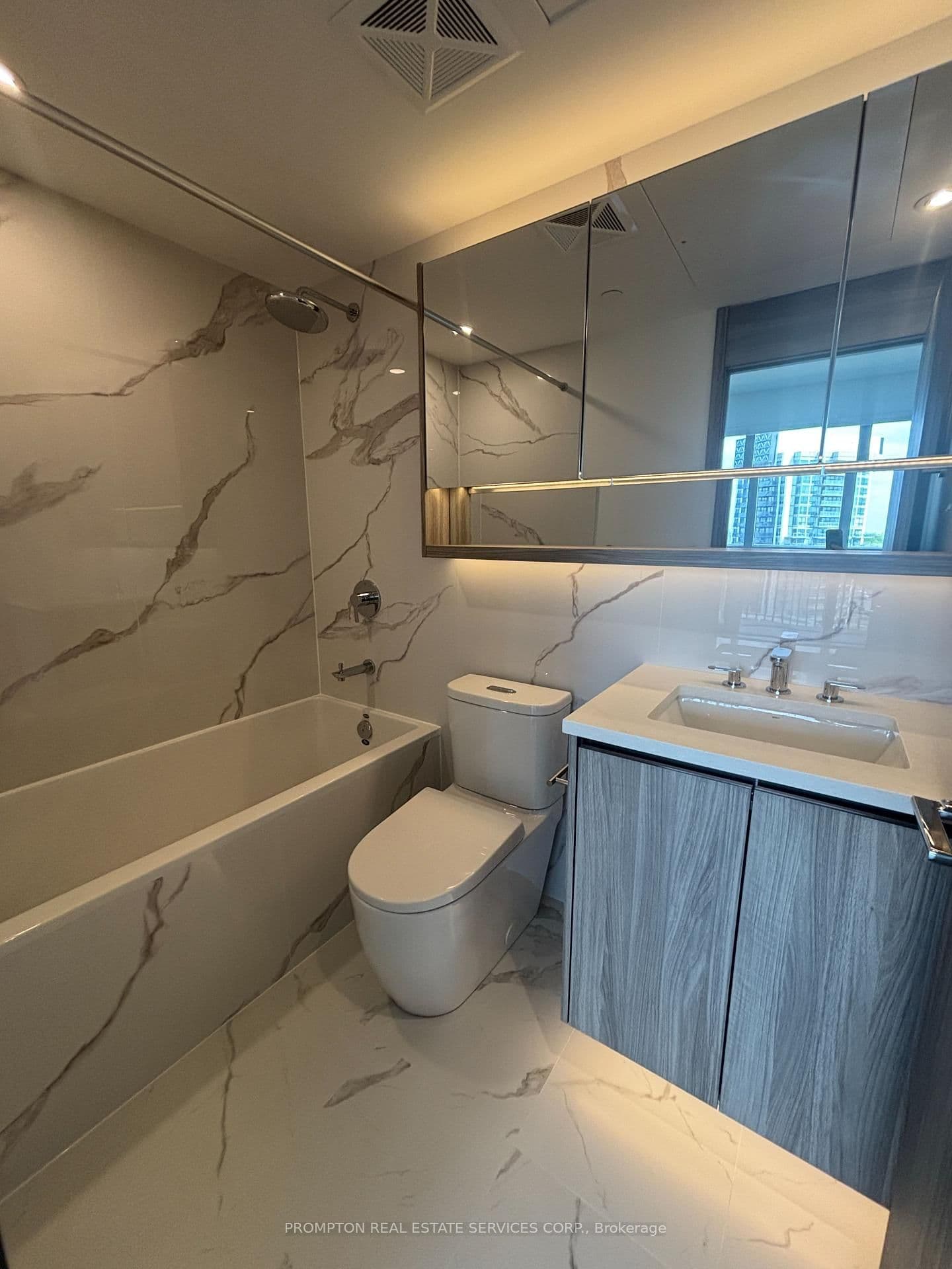 18 Esther Shiner Boulevard, Unit 1516 thumbnail 16