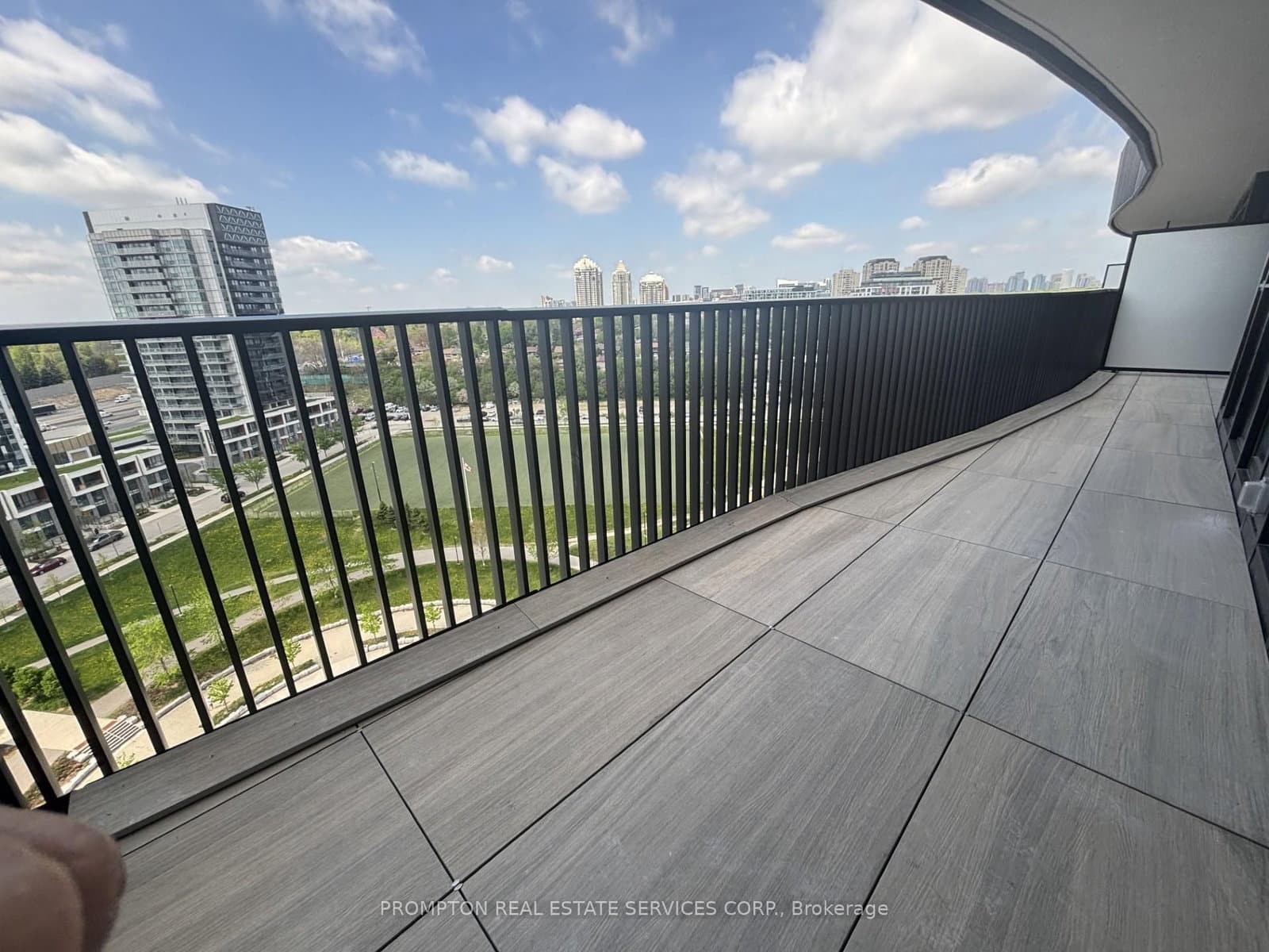 18 Esther Shiner Boulevard, Unit 1516 thumbnail 17